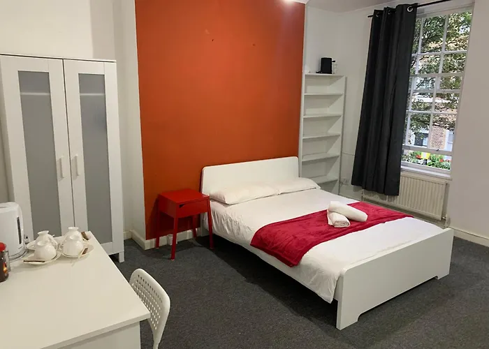 Warren Street Guest House